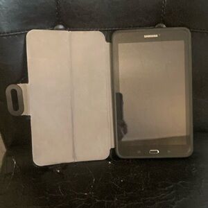 Samsung tablet. NO CHARGER.